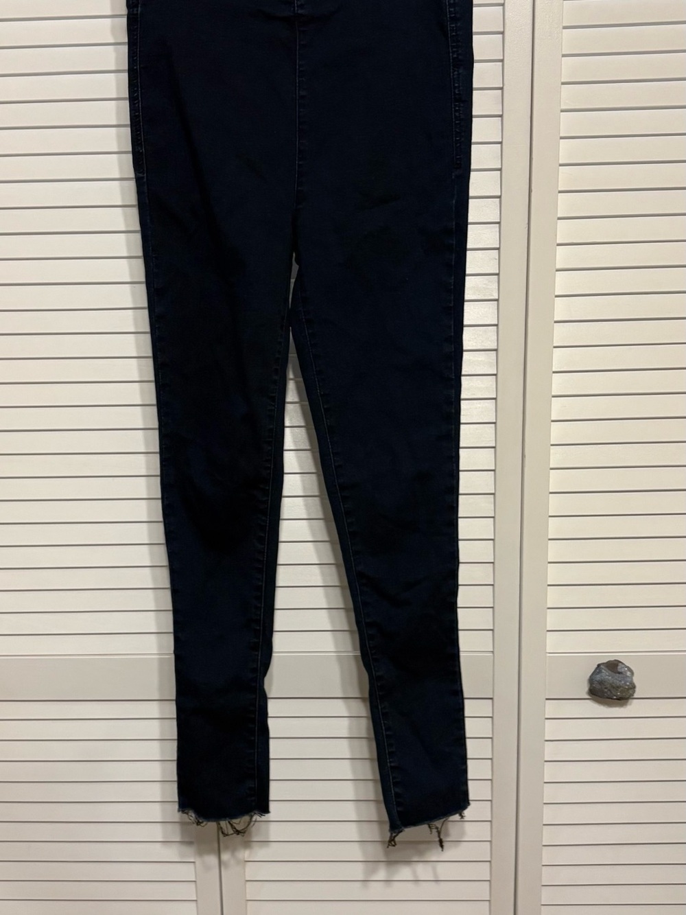 Free People Dark Blue Skinny Jeans with Frayed Waistband